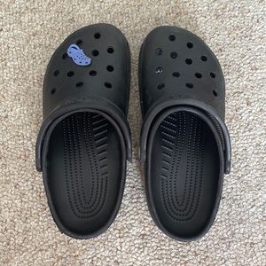 Black crocs